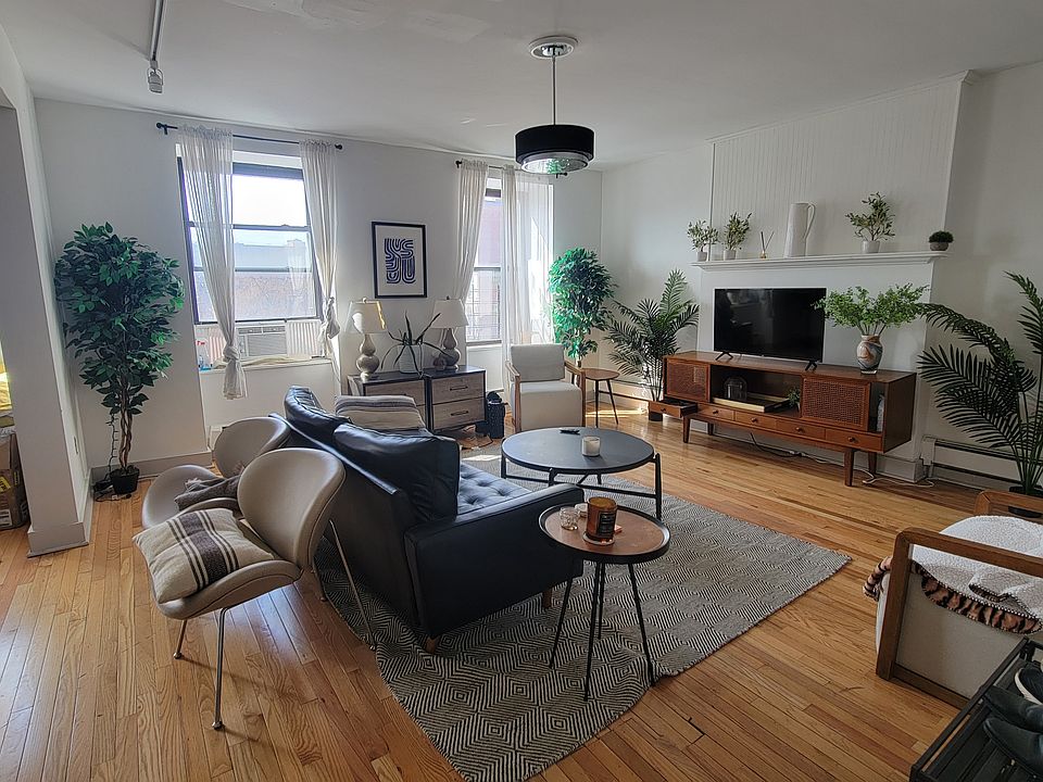 1st image of 245 W 135th St APT 4