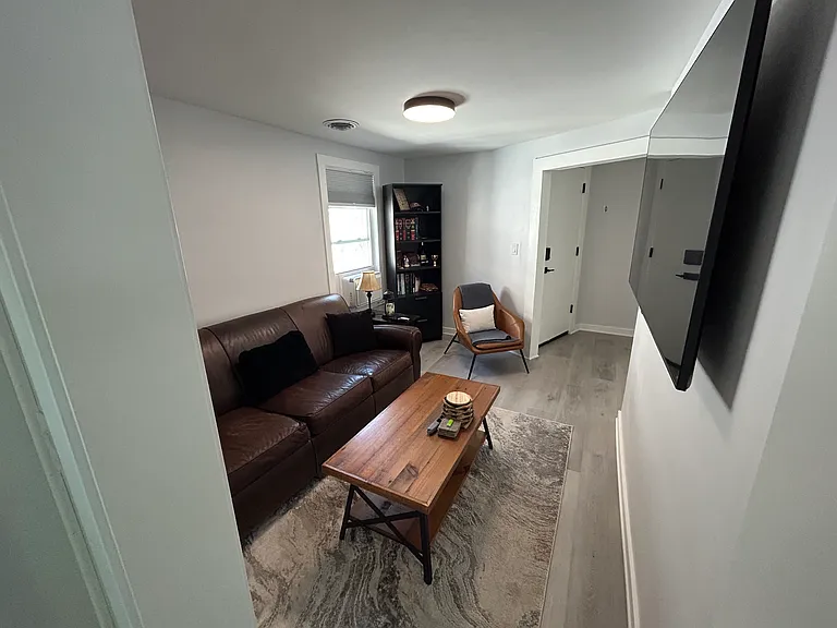 548 2nd Ave — Photo 6