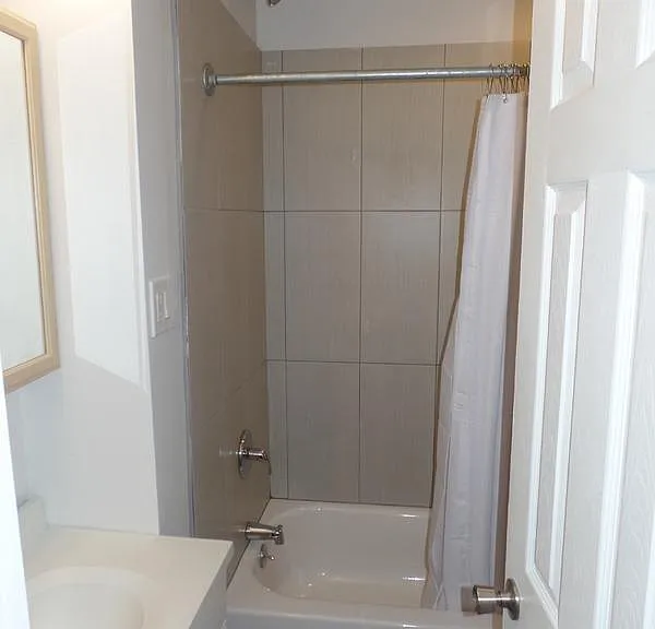 500 S 48th St — Photo 11