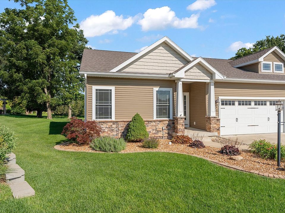 1st image of 1806 Lake Ridge Ct #1806