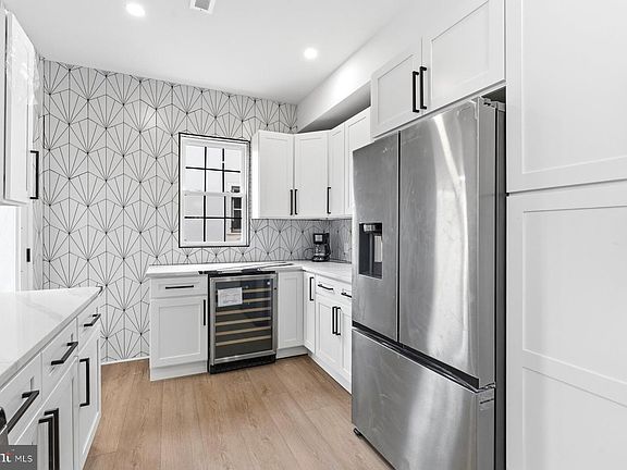 5th image of 3415 Copley Rd