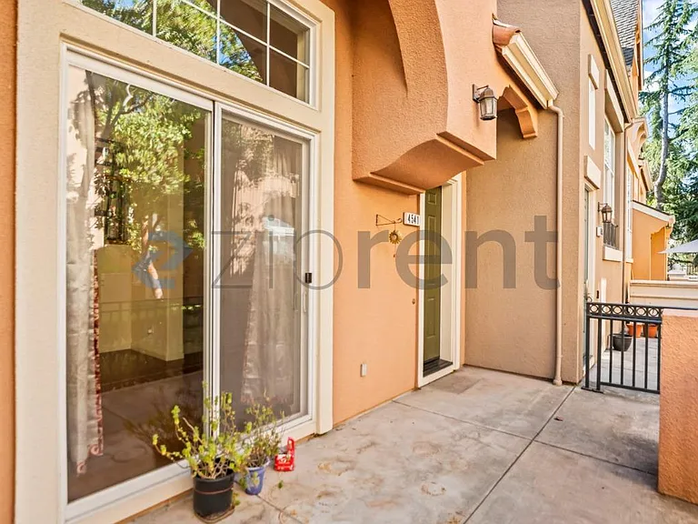 4541 Laird Cir — Photo 4