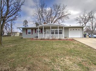 46 Medial Dr, Decatur, IL 62521