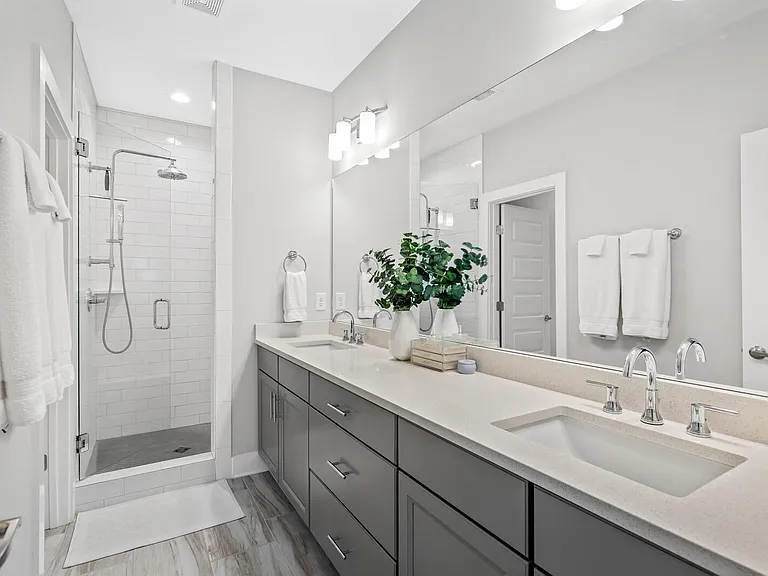 527 Vernon Cir — Photo 8