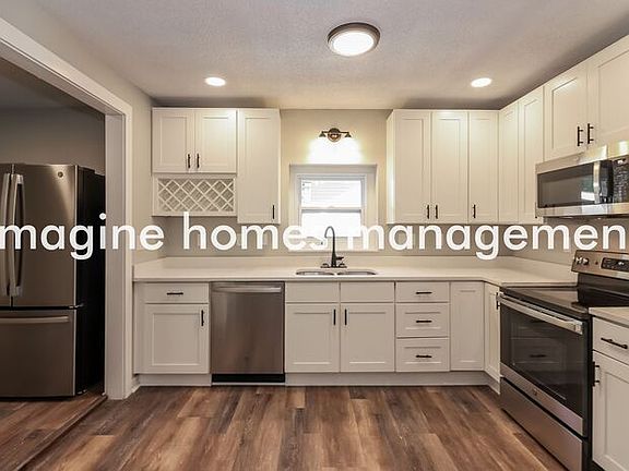 4th image of 8516 Robinson St