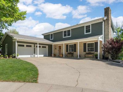 3 Crestwood Cir, Iowa City, IA, 52245
