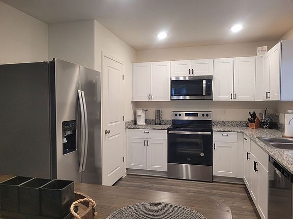 5th image of 2198 E Arapaho Rd