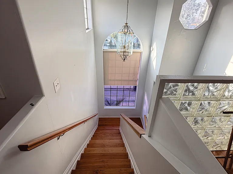11356 Virginia Ave — Photo 2