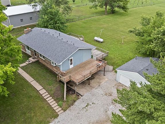 4th image of 20875 251st St