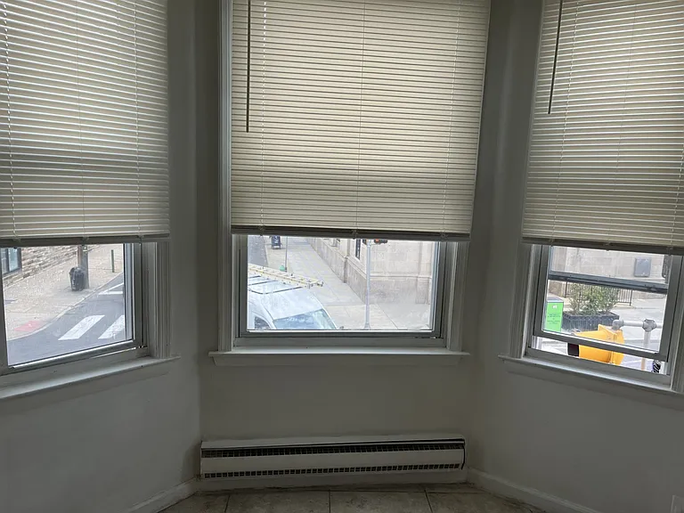6121 Ridge Ave #B — Photo 3