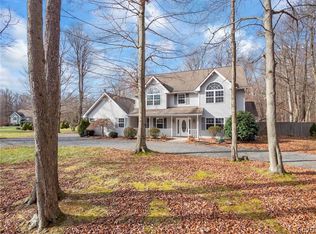 221 Annette Marie Dr, Long Pond, PA