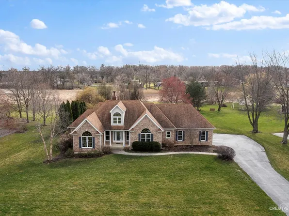 43W635 Willow Creek Dr, Elburn, IL 60119