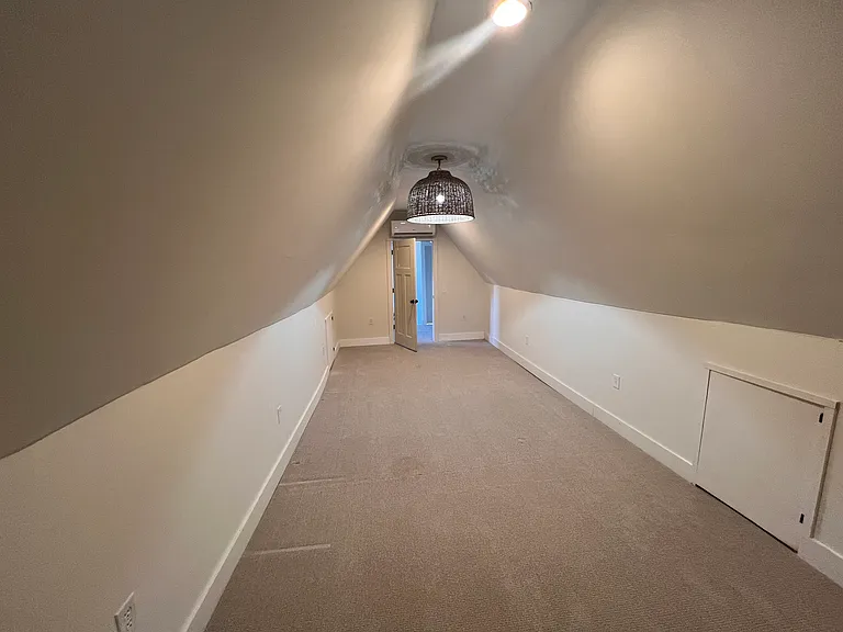 4010 Albemarle Ave — Photo 20