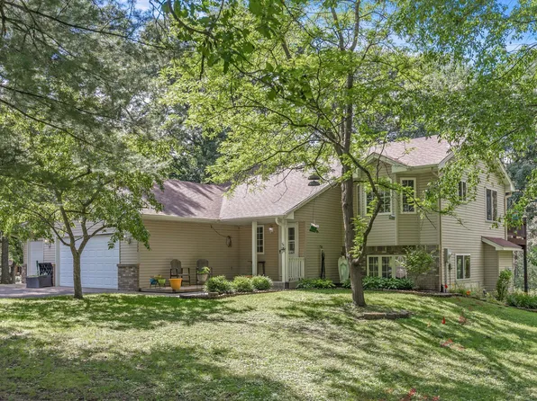 29392 Hillcrest Dr, Stacy, MN 55079