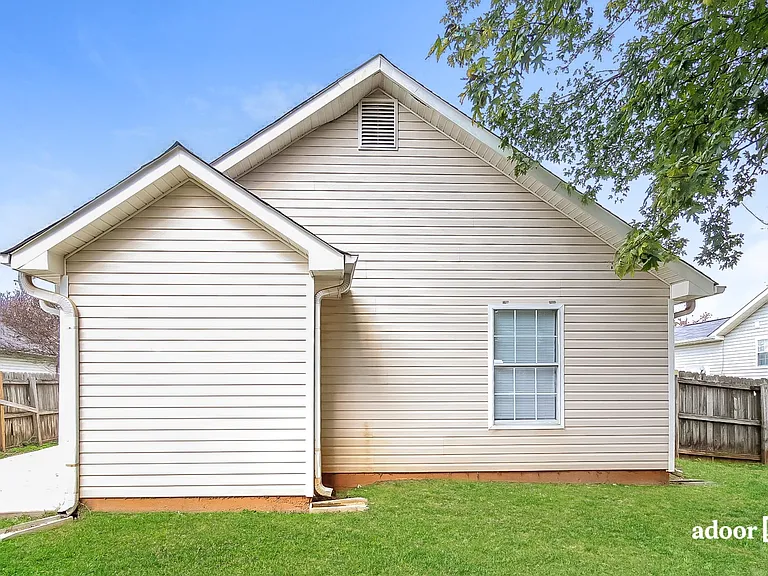 406 Autumn Lake Ct — Photo 15