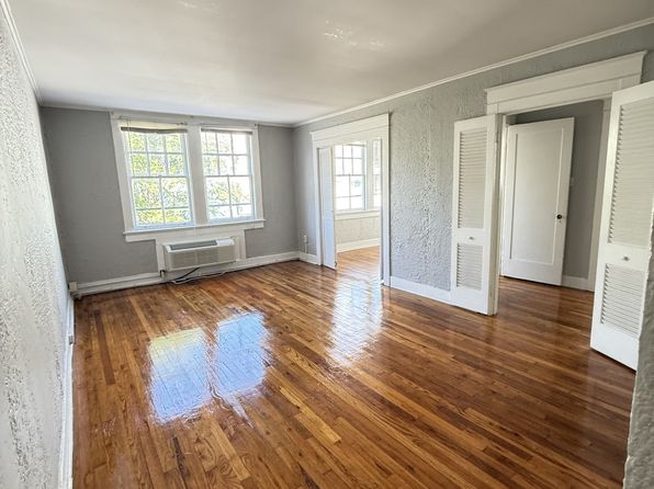 3300 Prytania St APT 8