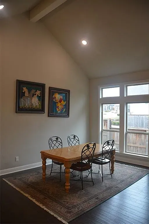 3 bed, 1917 sqft, $2,875 — Photo 3