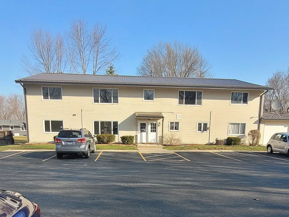 306 Larson Ct #7