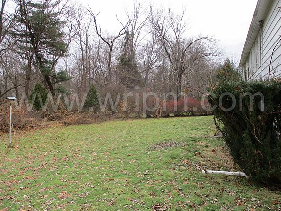 5th image of 20 Hillcrest Dr