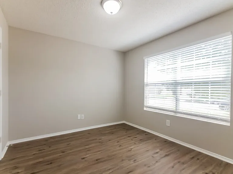 10769 Braemoor Dr — Photo 13