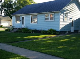 106 N Metcalf Ave, Amboy, IL 61310