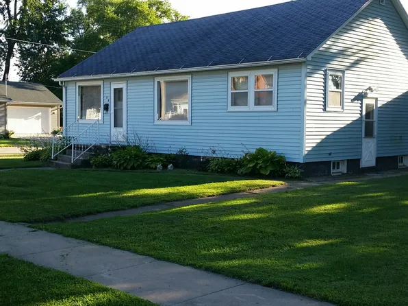 106 N Metcalf Ave, Amboy, IL 61310