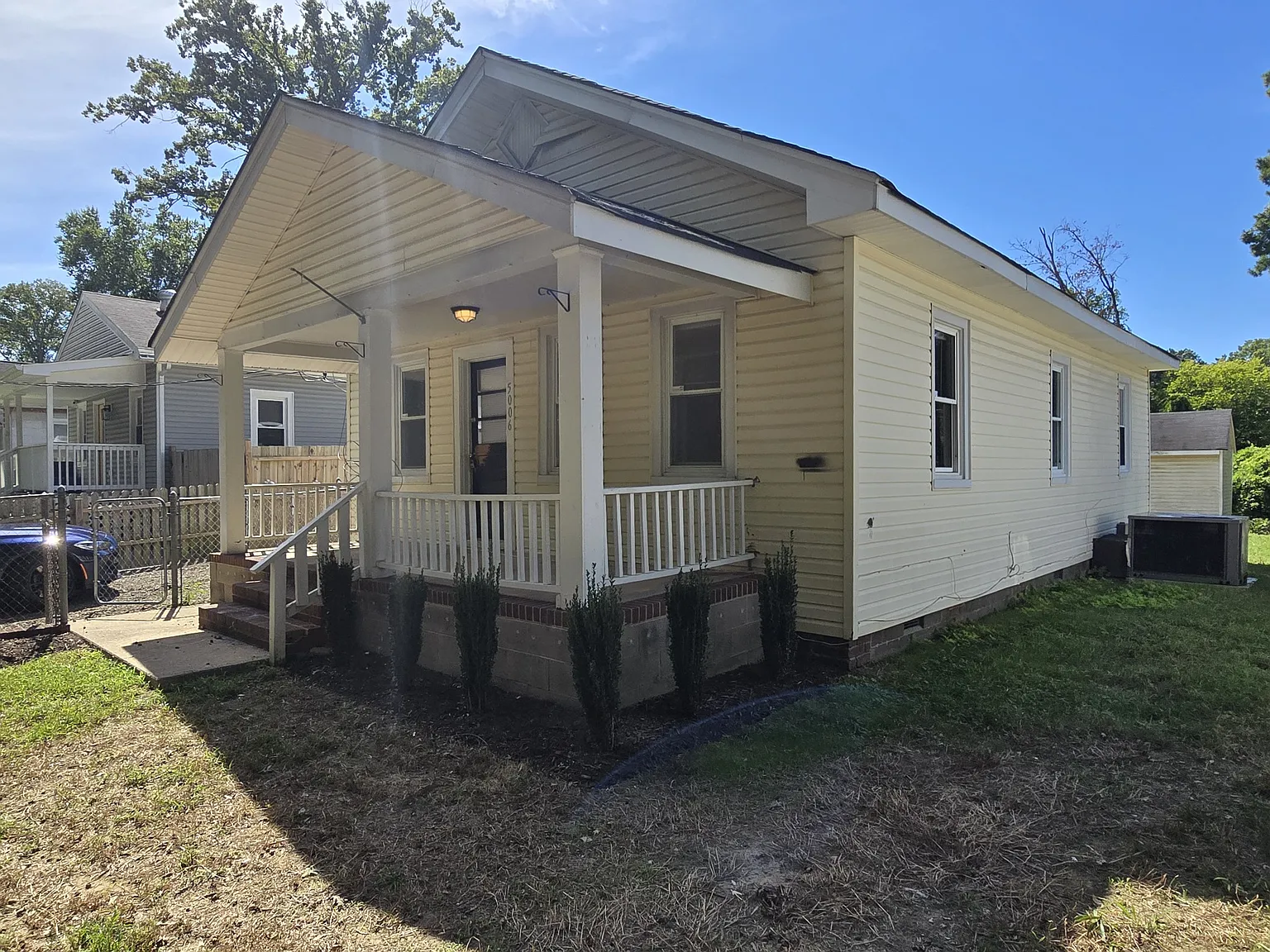 3 bed, 1000 sqft, $1,495 — Photo 2