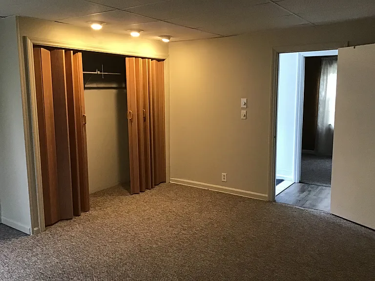 409 W Angela Blvd — Photo 9