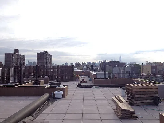 Rented by Full Time Management | media 95