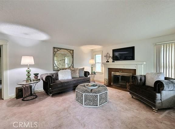 3rd image of 763 N Wilton Pl
