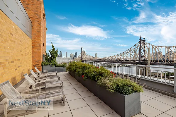 Rented by NextStopNY | media 32