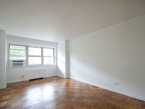 5th image of 7235 112th St APT 5E