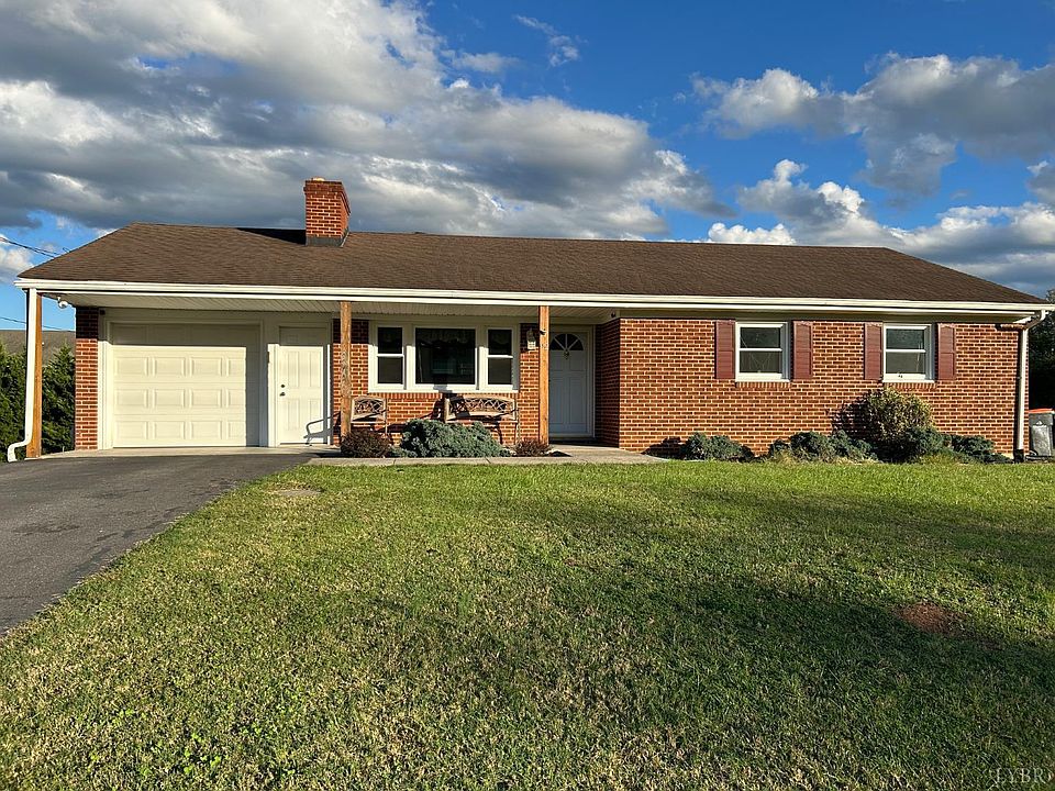 1st image of 92 Green Hill Dr