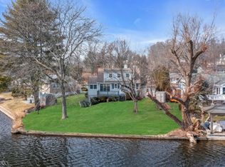 4 Duck Point Ter, Wharton, NJ 07885