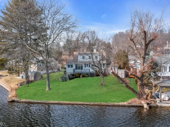 4 Duck Point Trl, Jefferson Twp., NJ 07885