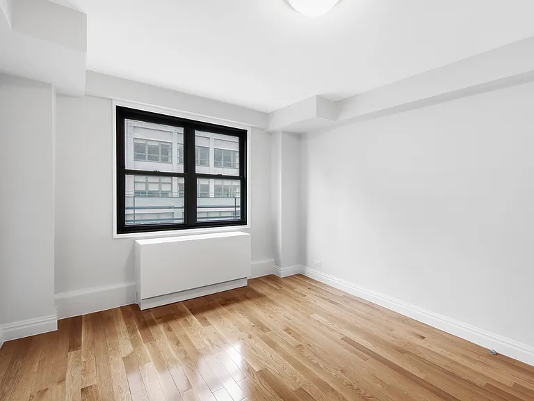 141 E 33rd St #15G — Photo 11