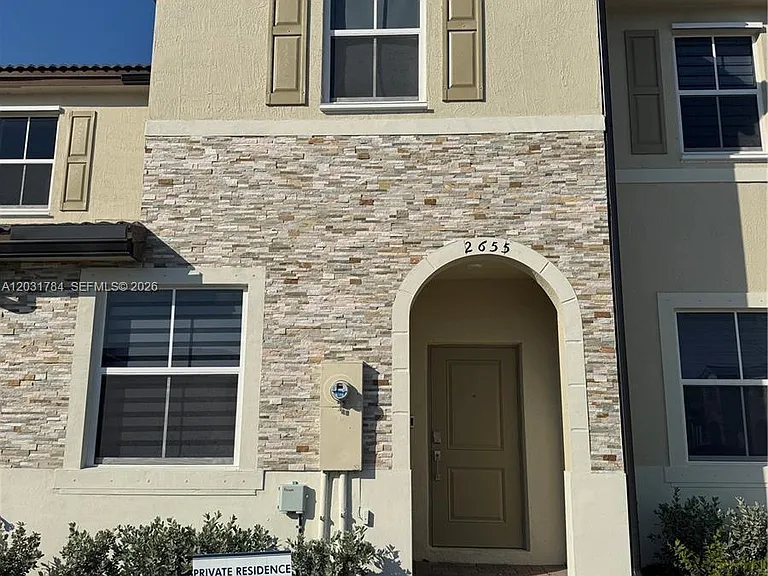 2655 SE 28th Dr #2655 — Photo 1