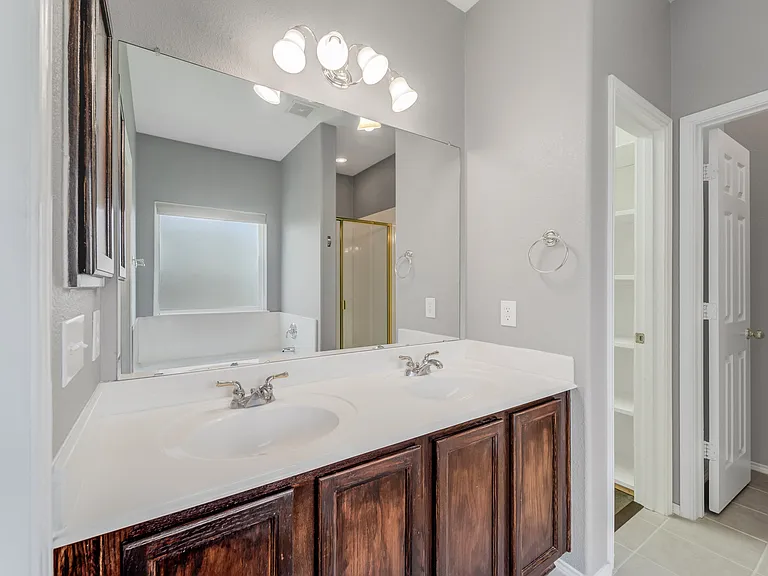 8162 Robertson Dr — Photo 27