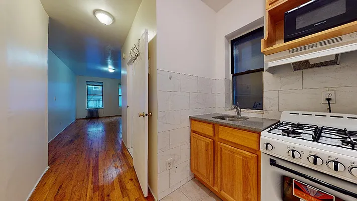 Rented by Bond New York | media 8