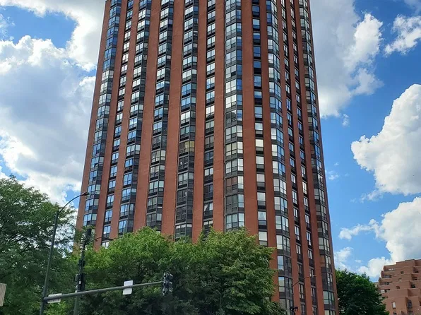 899 S Plymouth Ct APT 504, Chicago, IL 60605