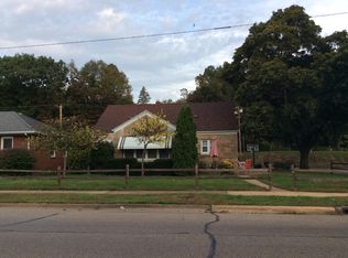 2225 Rhomberg Ave, Dubuque, IA 52001