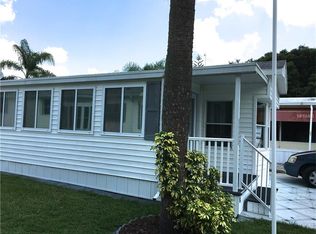 1120 S Palm Dr, Bowling Green, FL 33834