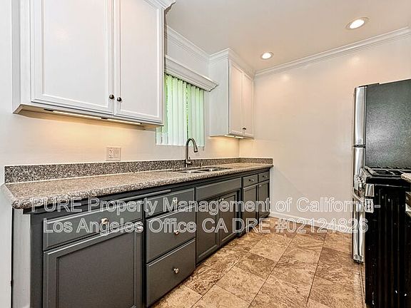 5th image of 1527 Harvard St APT 2