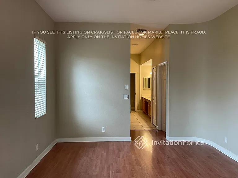 6469 Bay Island Ct — Photo 13