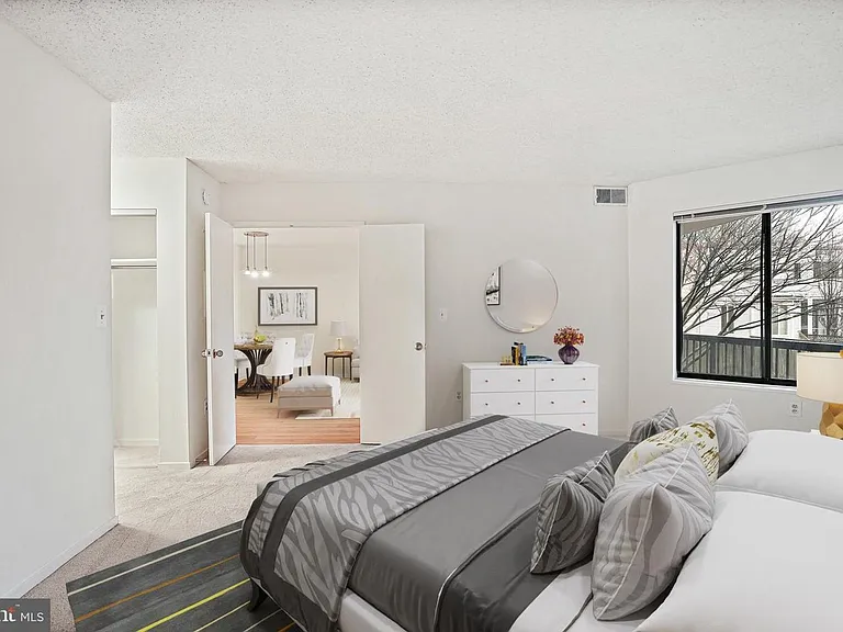 2320 Wisconsin Ave NW #309 & P-1 — Photo 8