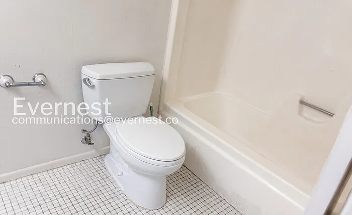 848 N 86th Pl — Photo 10