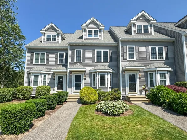 11 Copper Lantern Ln Unit 11, Carver, MA 02330