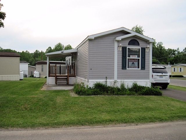 52 Sunnyfield Drive