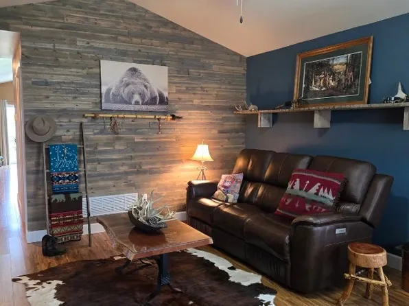 2307 Sturnella Ln, Belgrade, MT 59714
