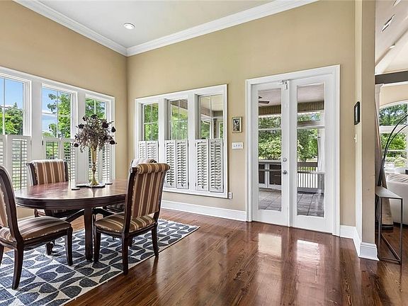 5th image of 14 Oak Hills Ln